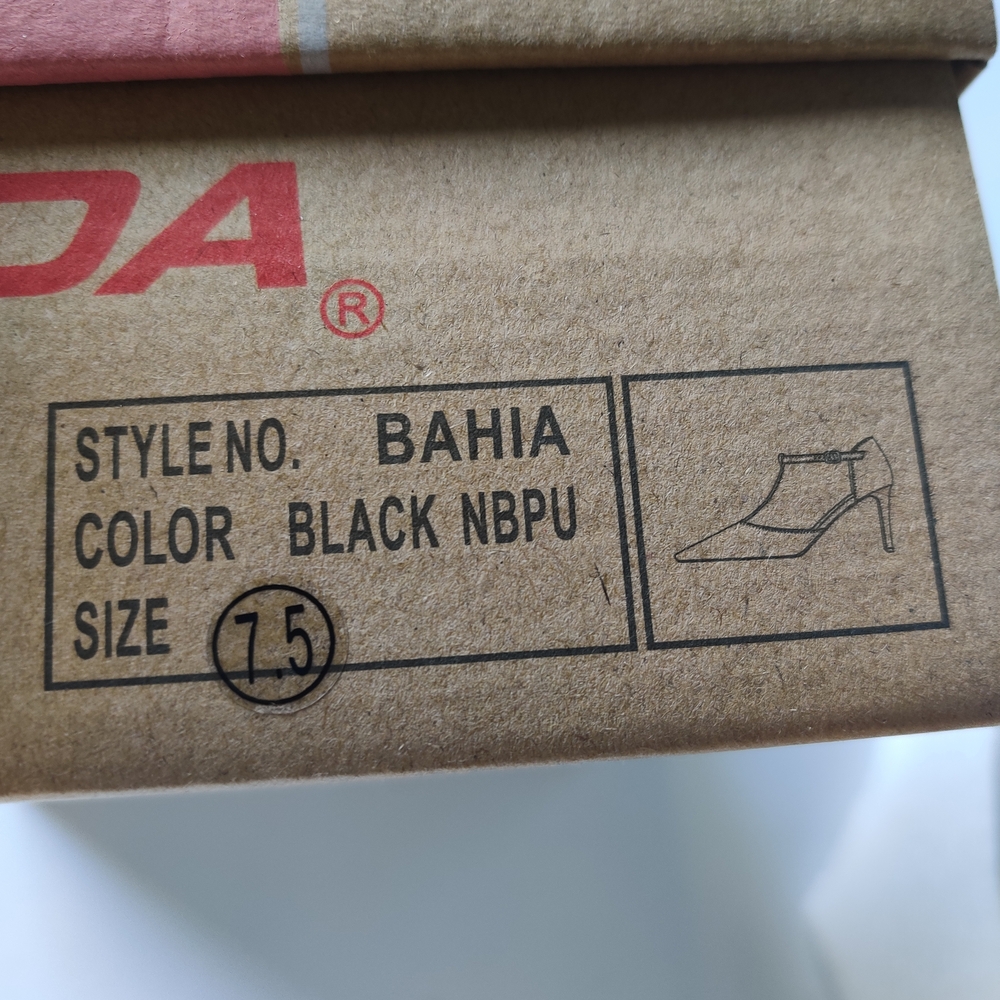 Soda Bahia NEW Pointed toe ankle strap Stiletto Black Heels Womens Size 7.5NIB - Picture 4 of 11